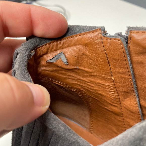 LUCKY BRAND grey suede fringe yachin boots size 7.5 - Picture 5 of 8